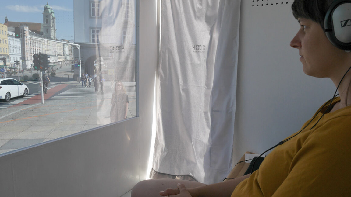 Galerie Jedna hodina. Dívejte se. Vydržte. Buďte.