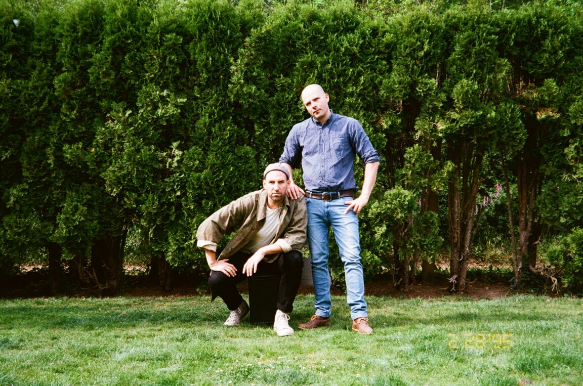 Blue Chesterfield & Urbantramp